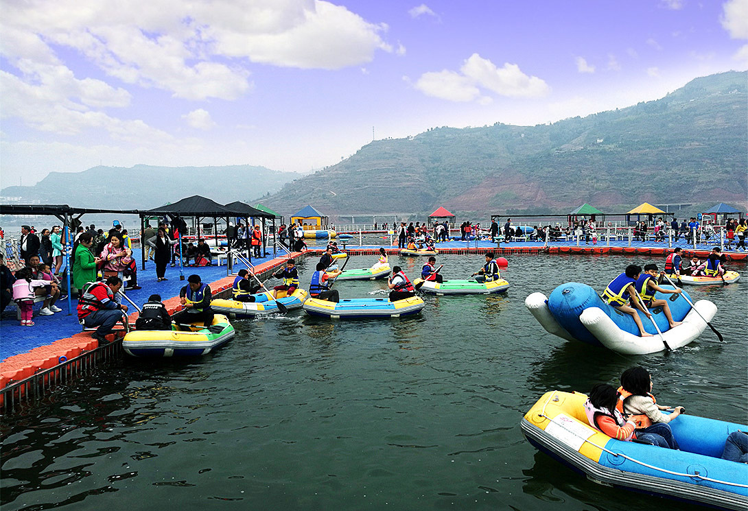 旗华-云南绥江县金沙江水上漂浮大型综合游乐园-最大水深300米,落差15